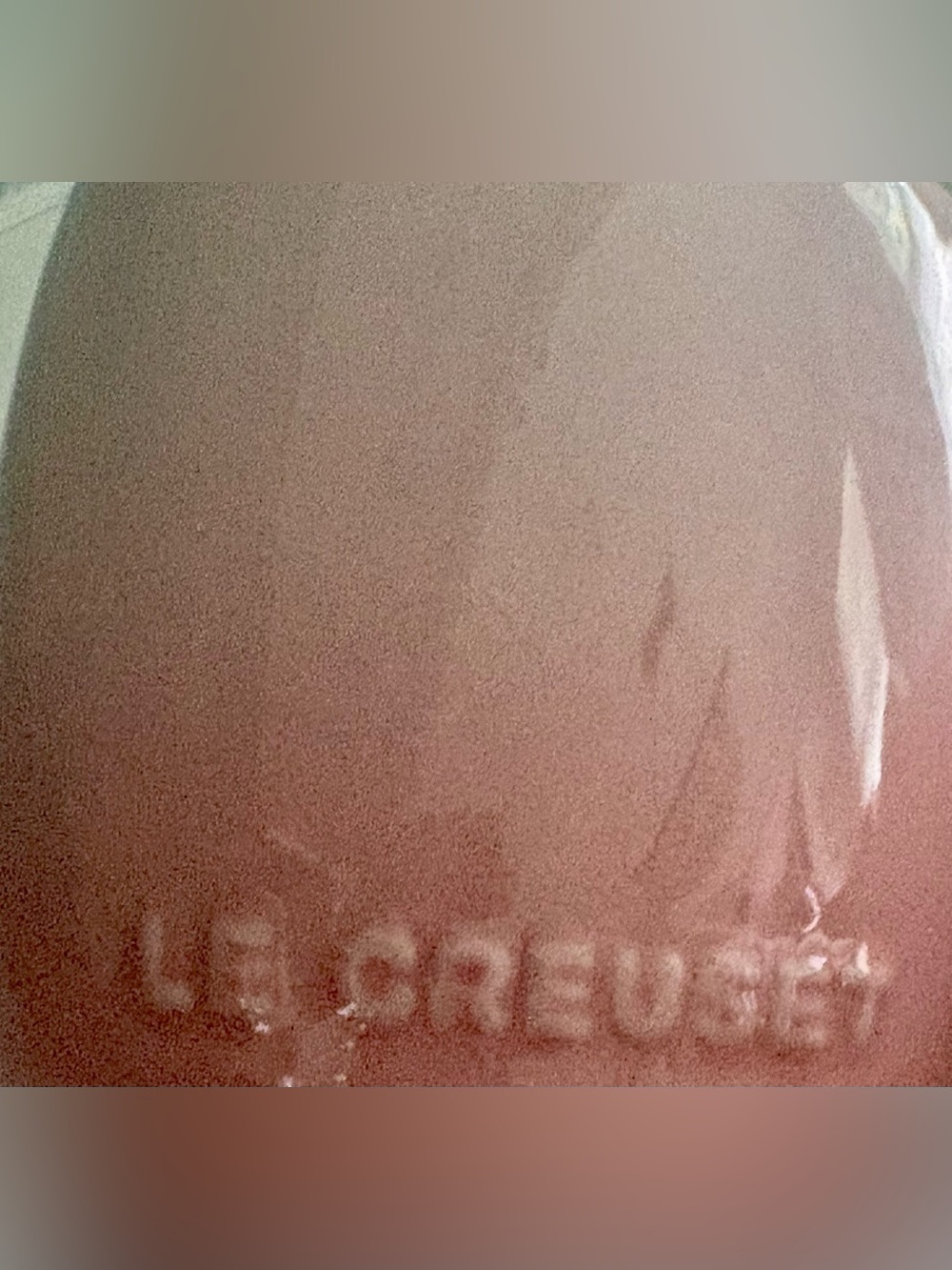Le Creuset Stoneware 380ml "U" Mug (Sphere Mug) — Shell Pink Ombré - Picture 5 of 7